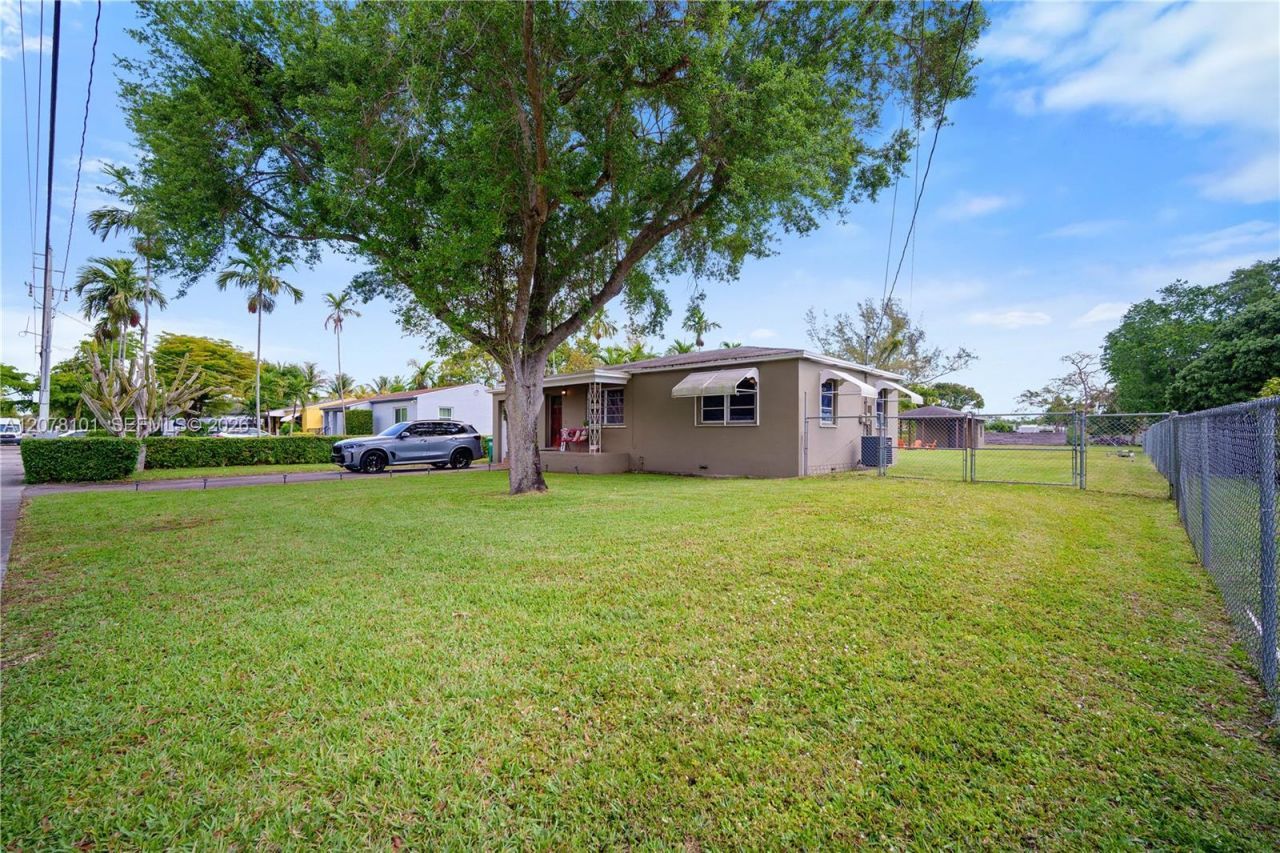 14031 NW 5th Ave, Miami, FL 33168 Photo