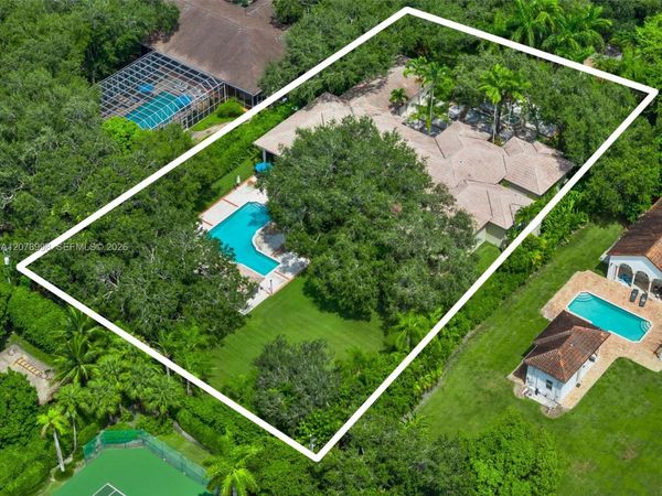 8430 SW 98th St , Miami, FL 33156