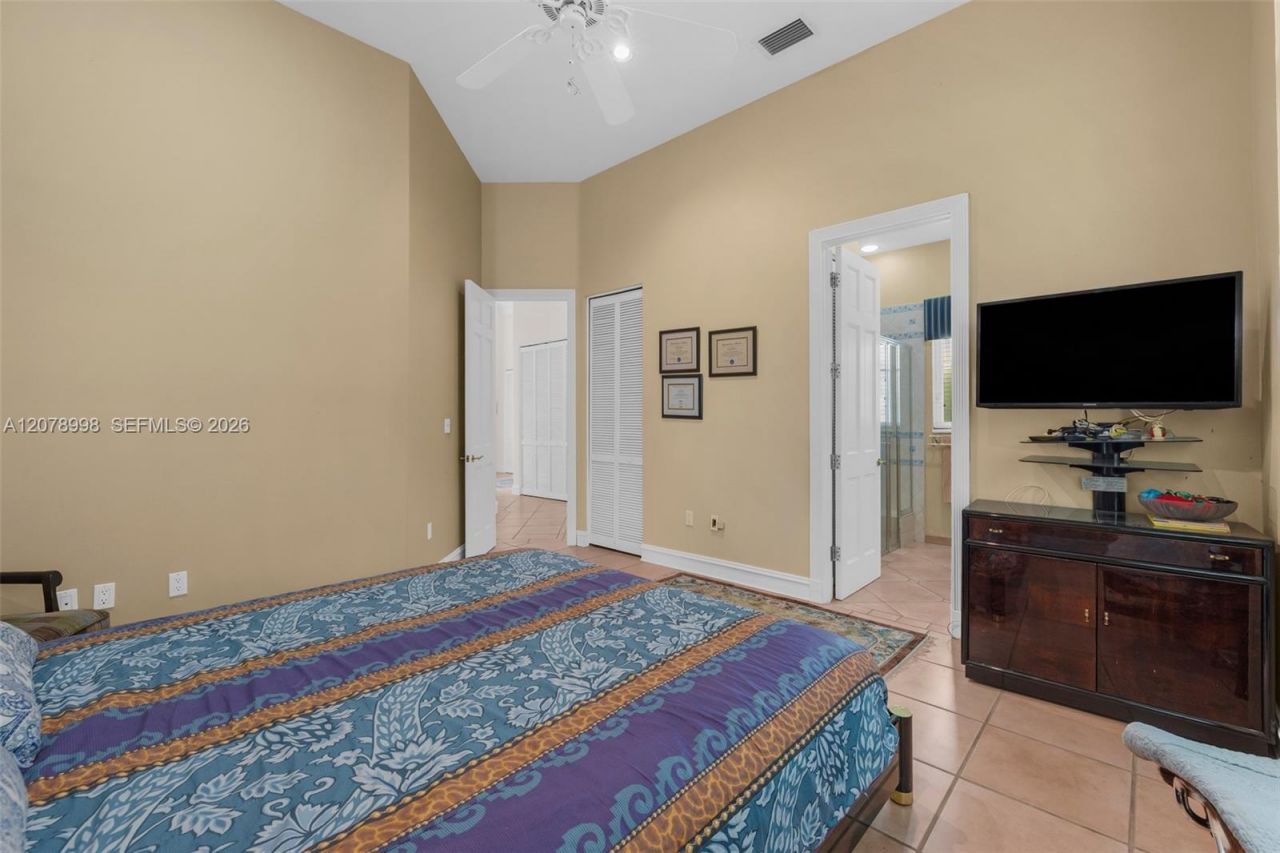 8430 SW 98th St, Miami, FL 33156 Photo