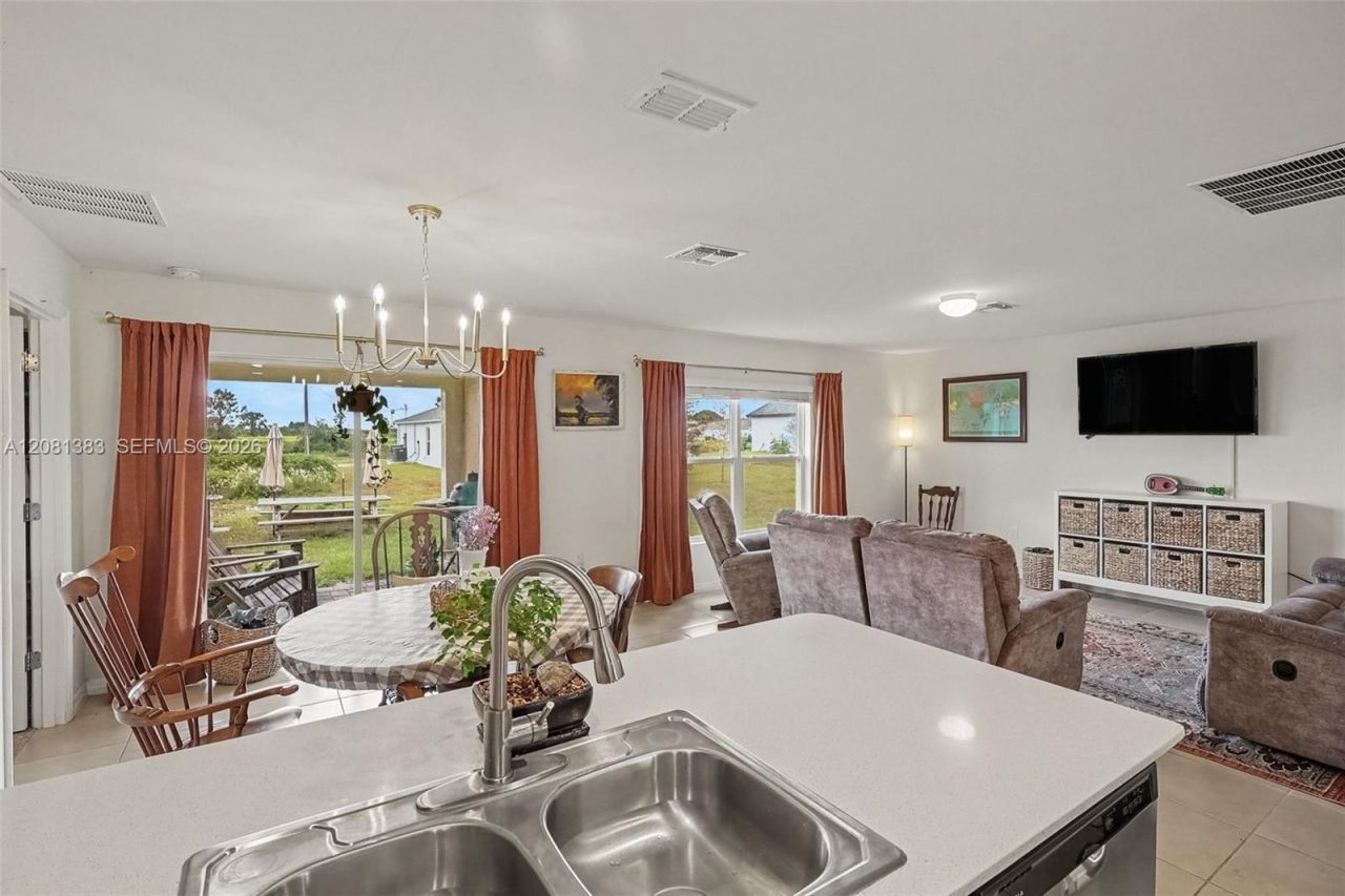9012 W Justice Cir, La Belle, FL 33935 Photo