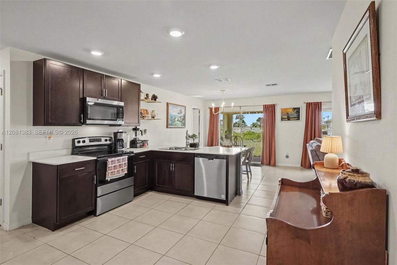 9012 W Justice Cir, La Belle, FL 33935 Photo