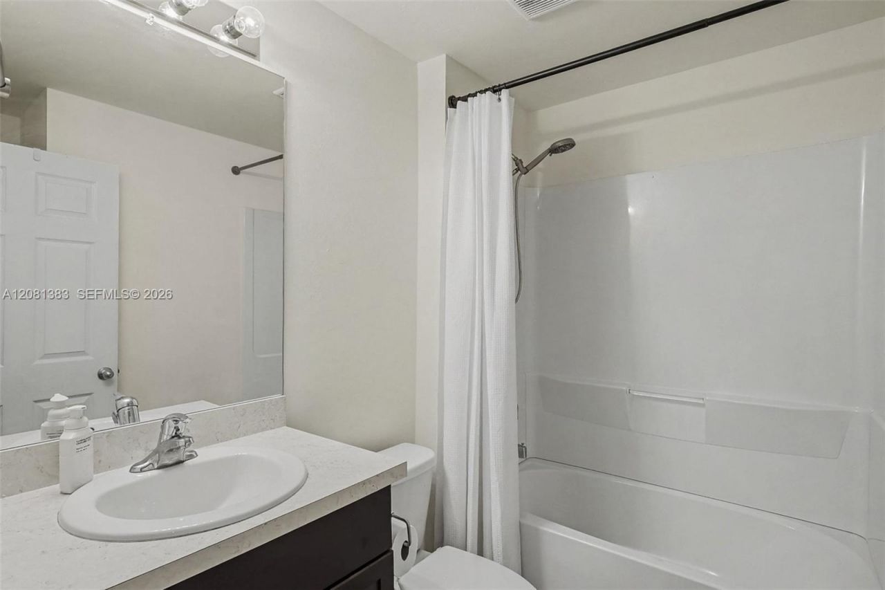 9012 W Justice Cir, La Belle, FL 33935 Photo