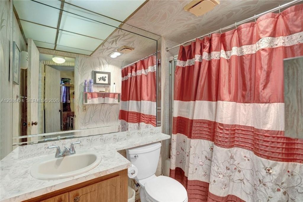 8325 Sunrise Lakes Blvd, Unit 212, Sunrise, FL 33322 Photo