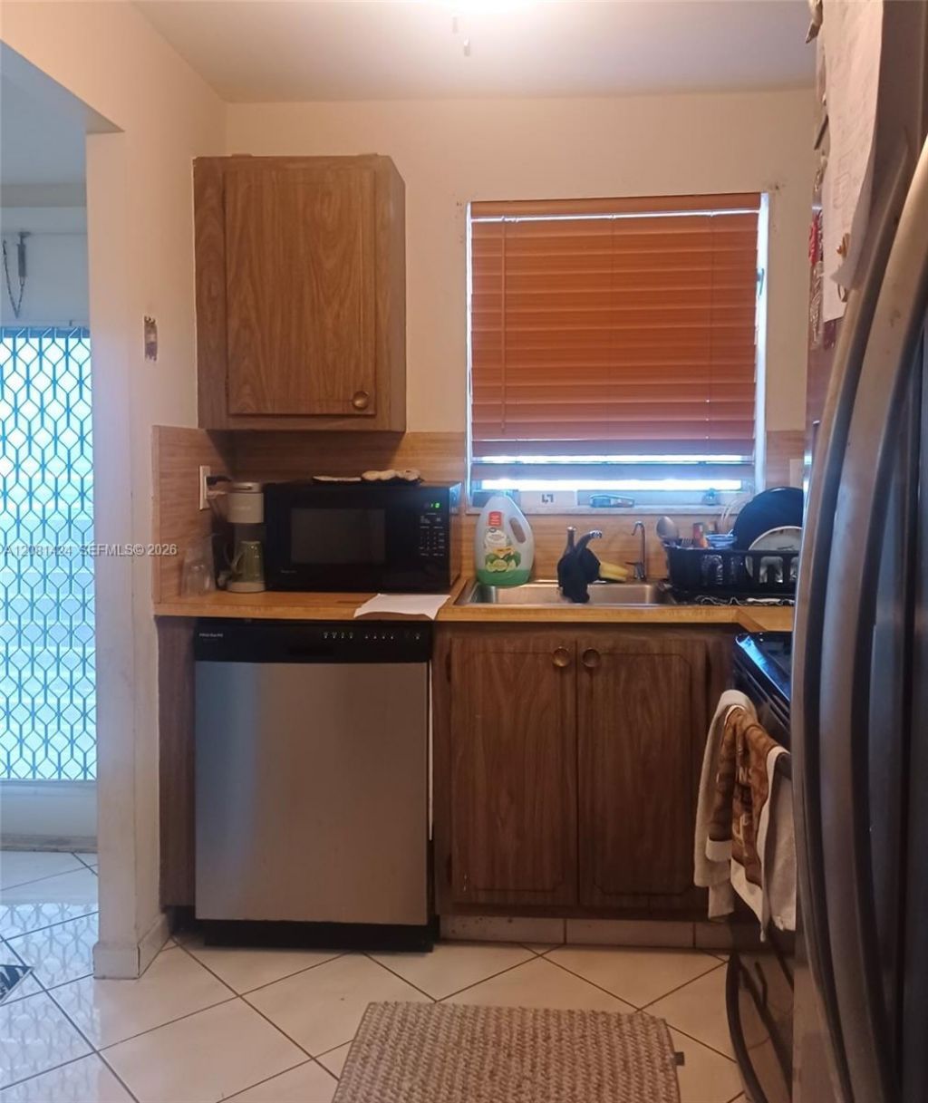 8325 Sunrise Lakes Blvd, Unit 212, Sunrise, FL 33322 Photo
