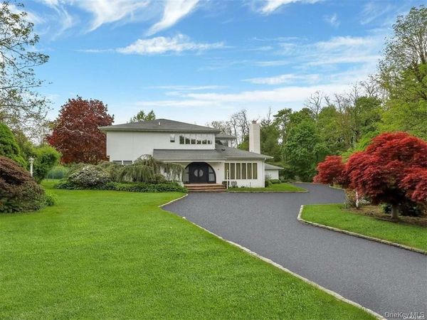 5 Woodfield , Old Brookville, NY 11545