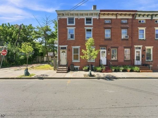 37 N Stockton St, Trenton, NJ 08618