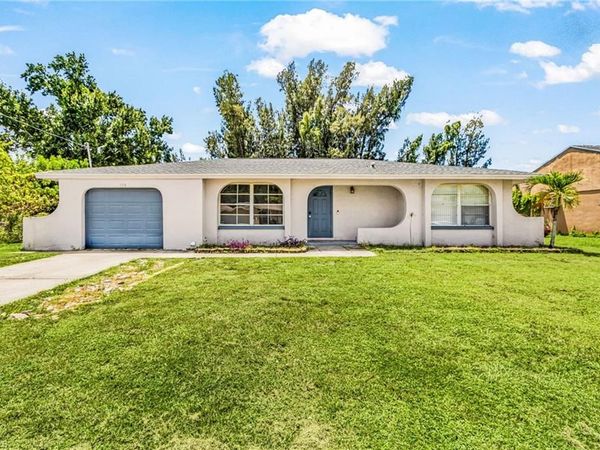 1718 NE 7th TER , CAPE CORAL, FL 33909