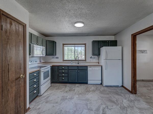 142 E Montana St., Rapid City, SD 57701