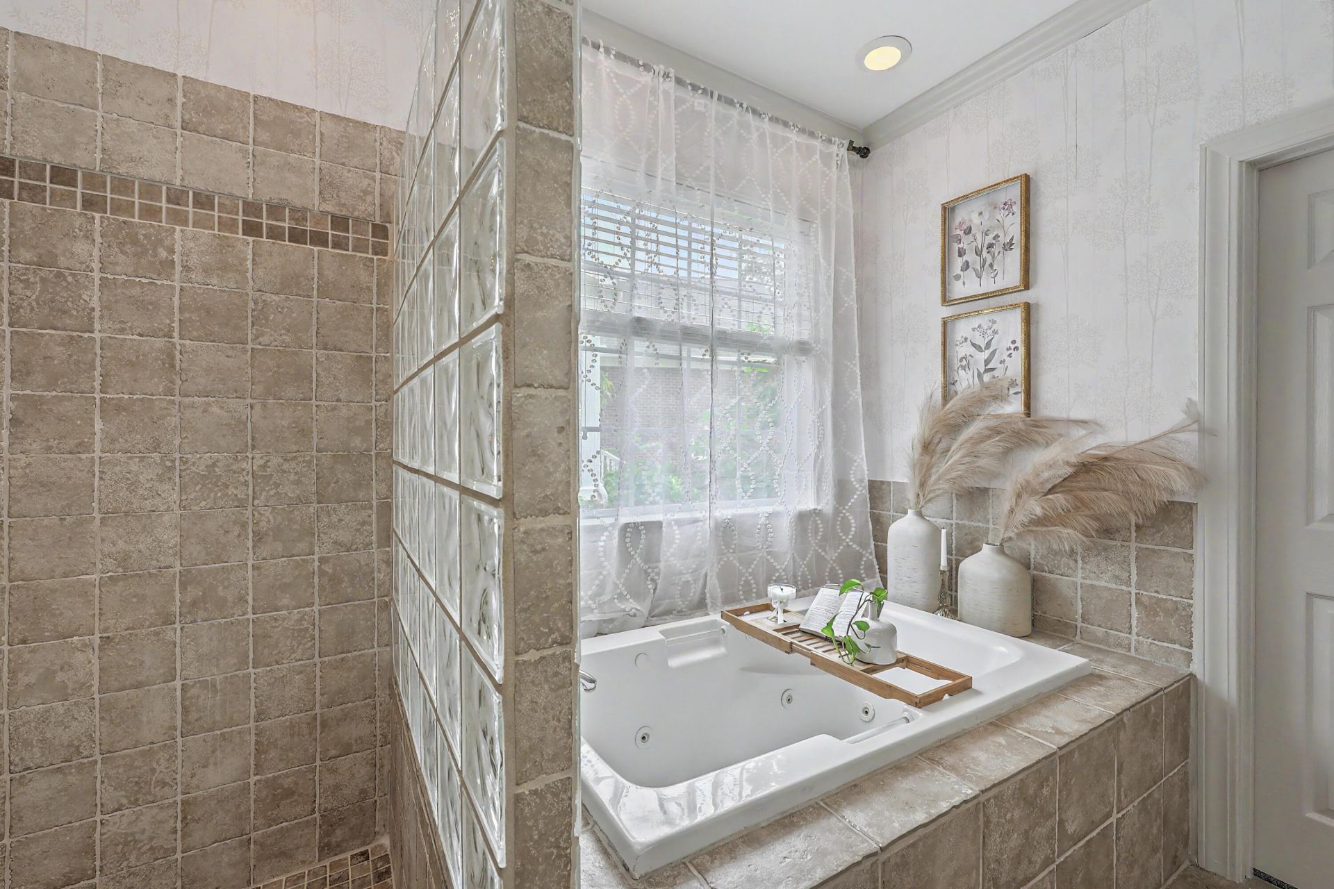 8631 Woodland Walk Photo 36