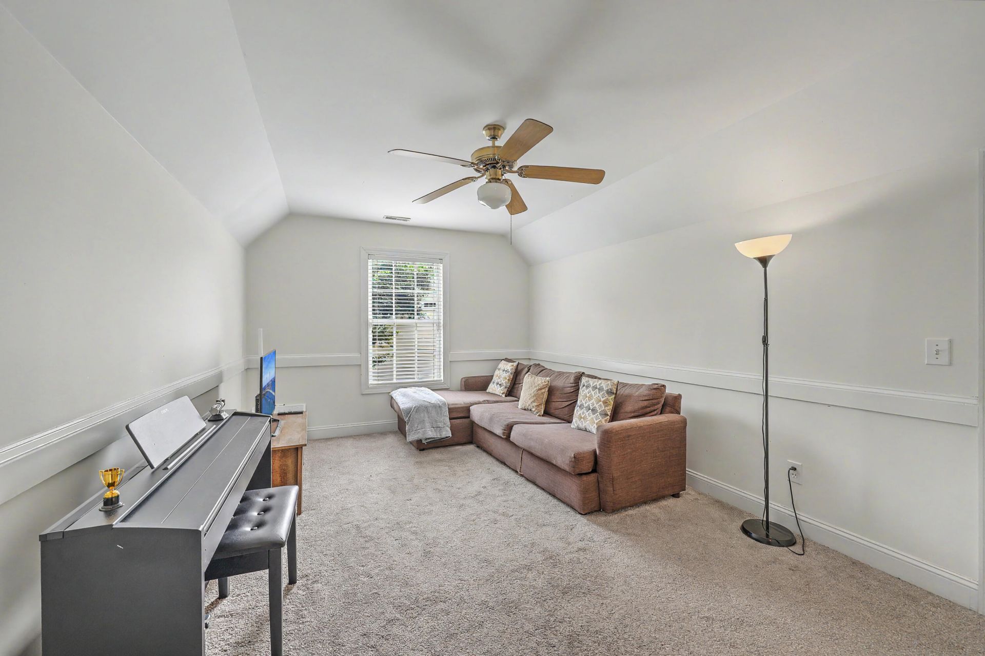 8631 Woodland Walk Photo 44