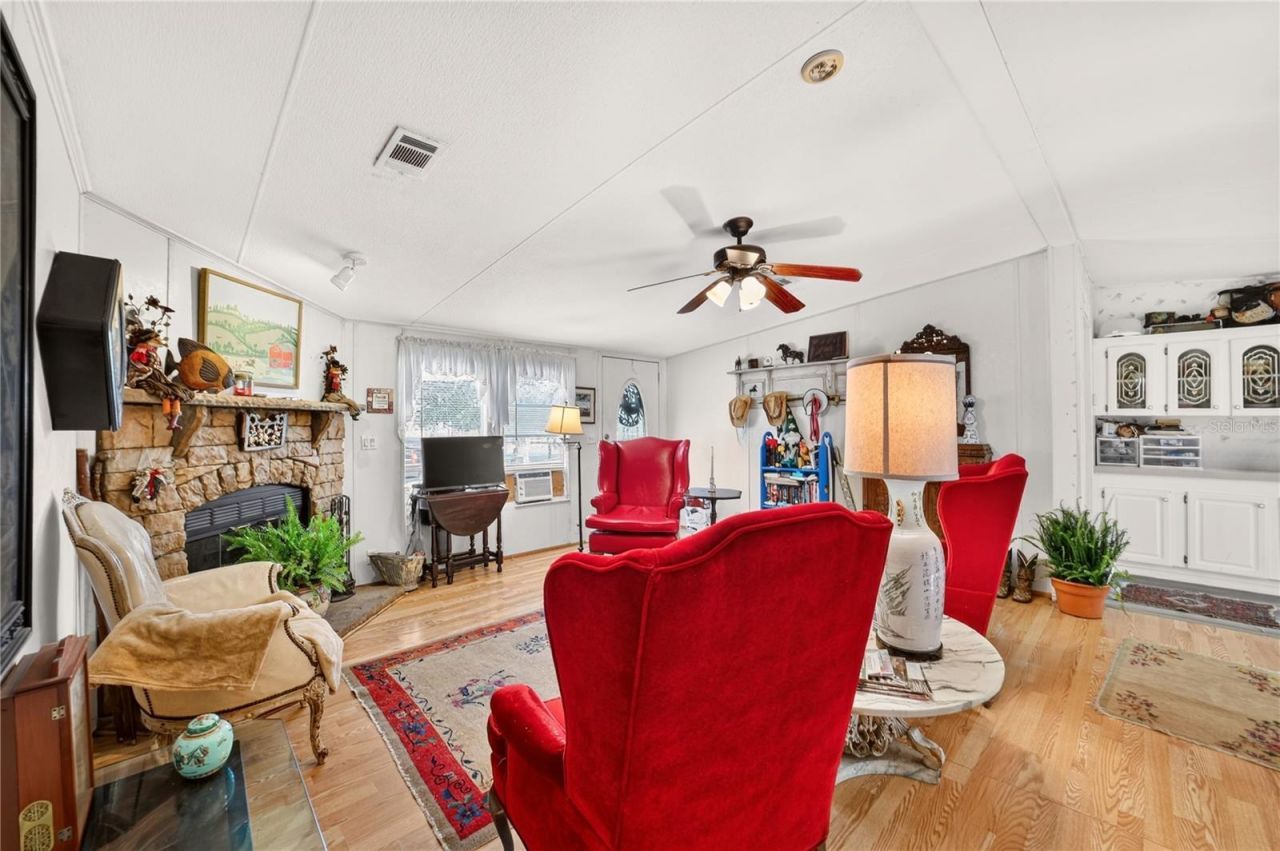 6051 SE 148th Terrace , Morriston, FL 32668 Photo