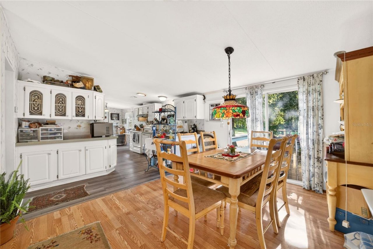 6051 SE 148th Terrace , Morriston, FL 32668 Photo