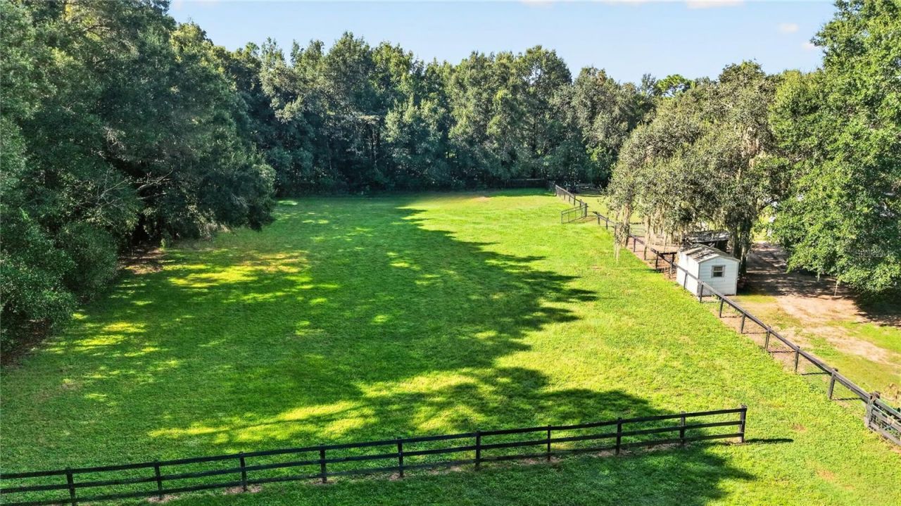 6051 SE 148th Terrace , Morriston, FL 32668 Photo