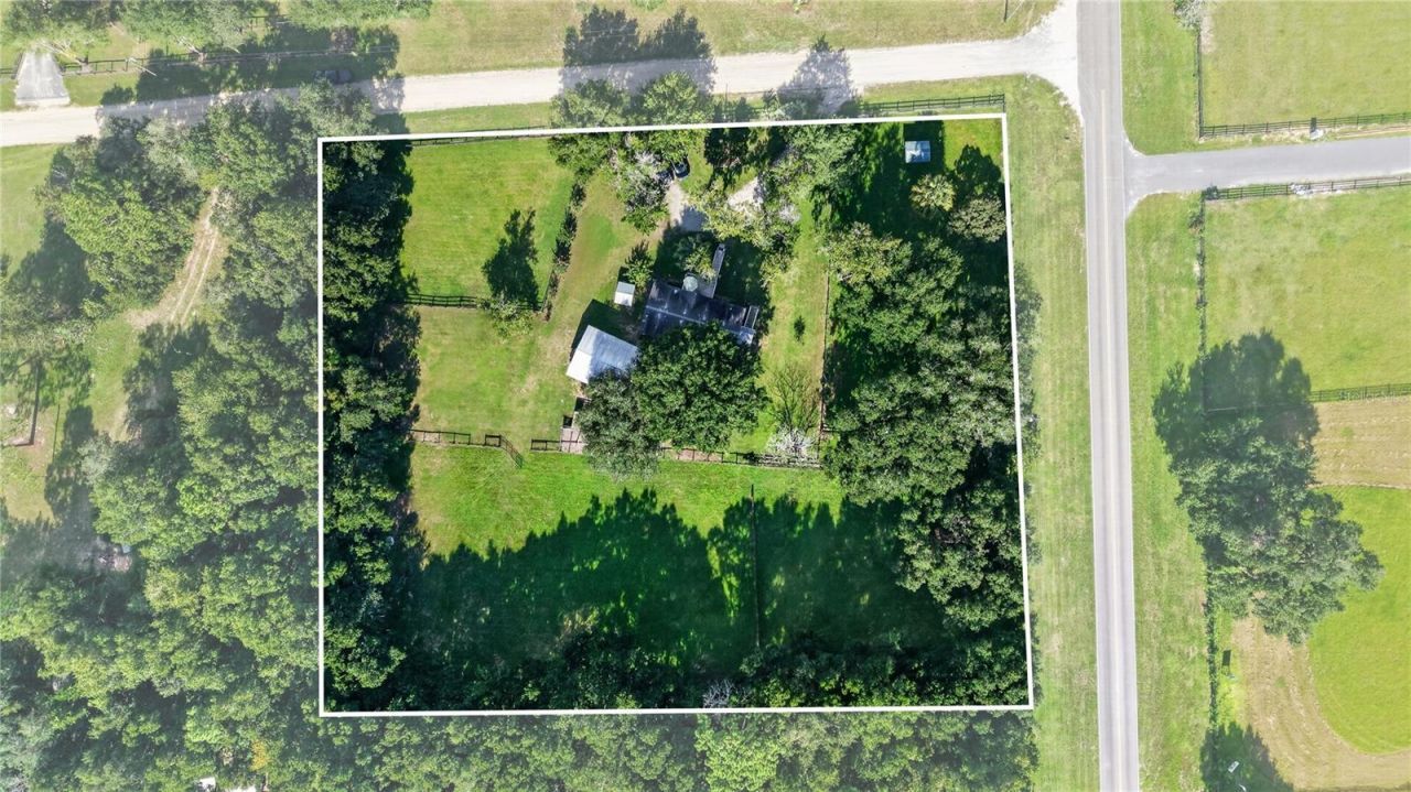 6051 SE 148th Terrace , Morriston, FL 32668 Photo