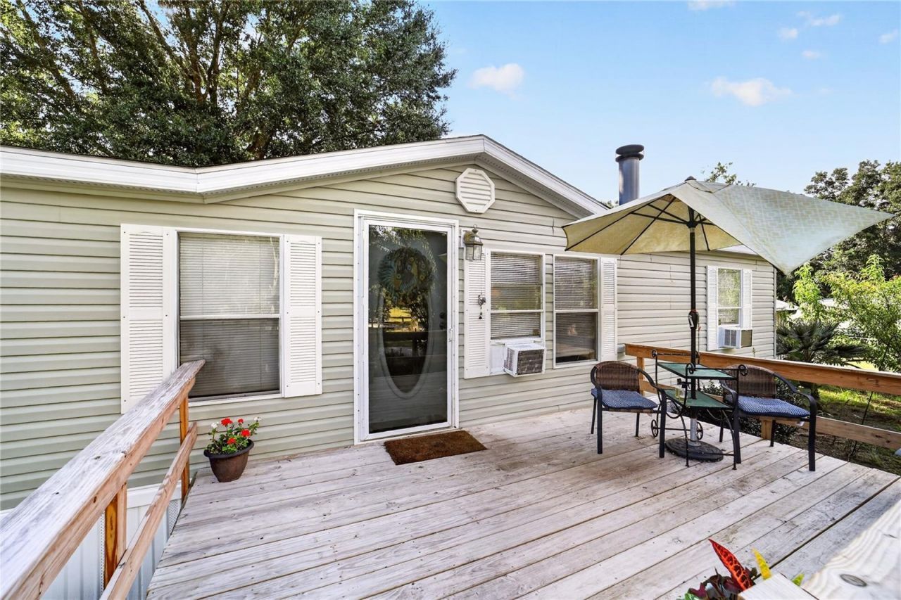 6051 SE 148th Terrace , Morriston, FL 32668 Photo