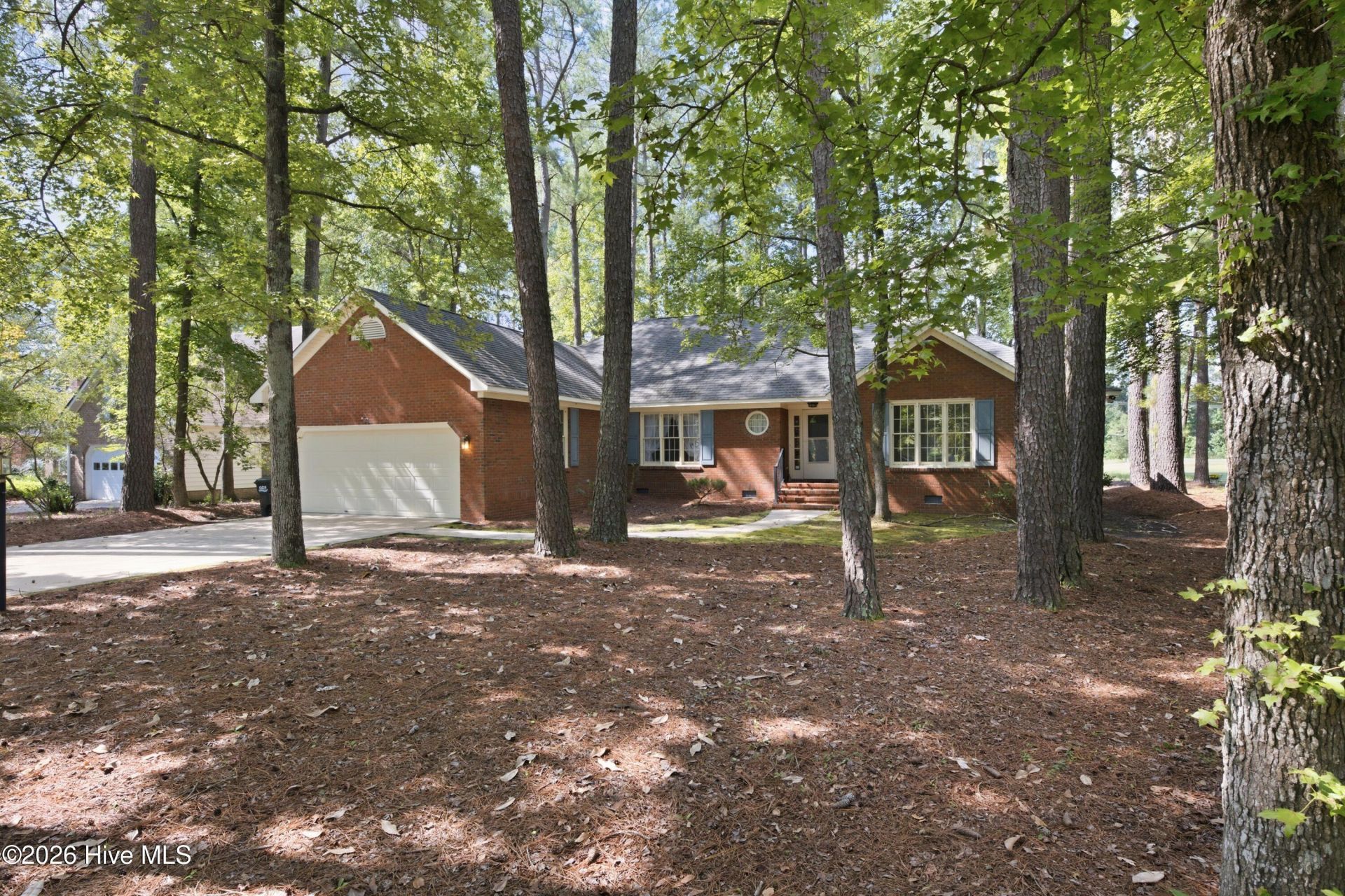 307 Augusta Court, New Bern, NC 28562 Main Photo