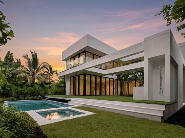 2094 Prairie Ave , Miami Beach, FL 33139