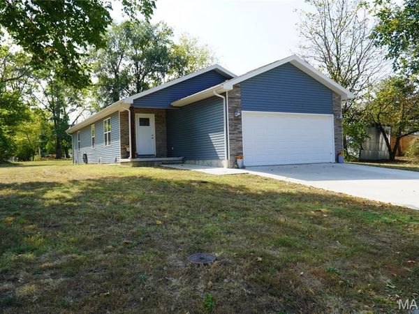 950 Main Street, Lebanon, MO 65536