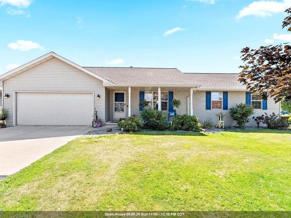 5056 SNAPDRAGON CIRCLE, Little Suamico, WI 54141