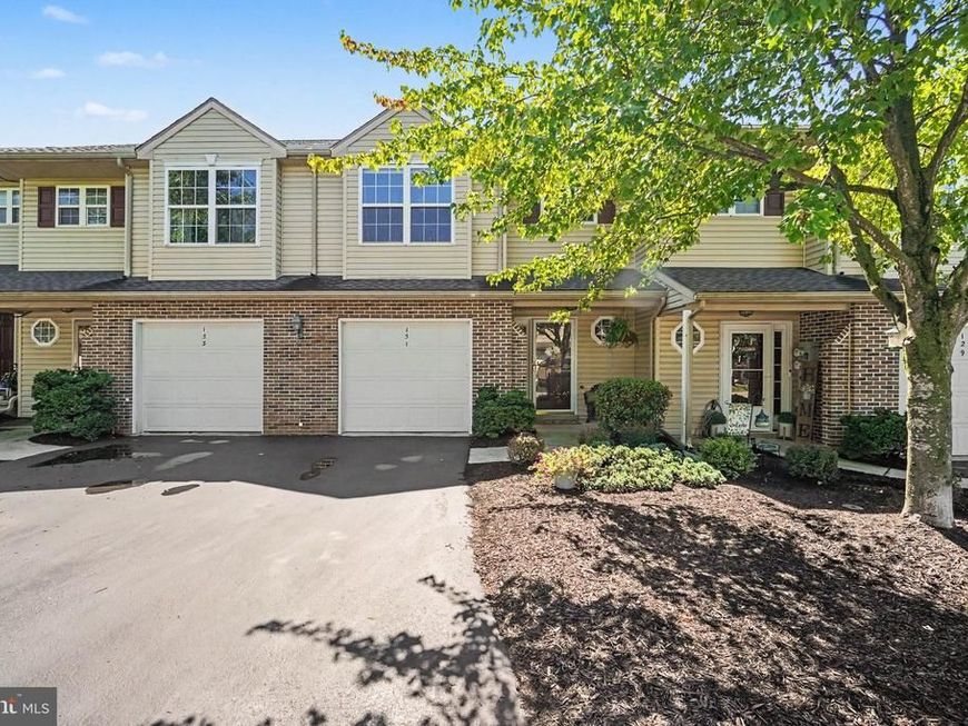 131 Cardinal Lane, Hummelstown, PA 17036 Main Photo