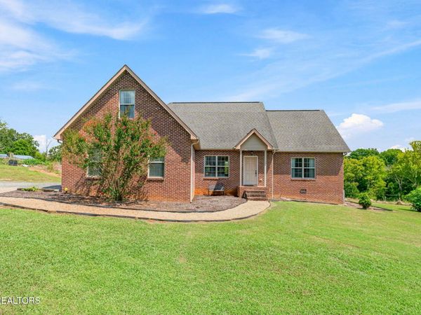 427 Hardin Rd, Kodak, TN 37764