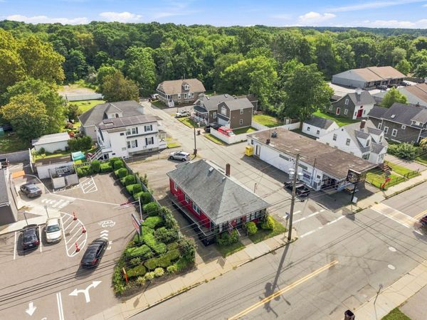 144 S Main St, Acushnet, MA 02743