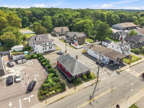 144 S Main St, Acushnet, MA 02743
