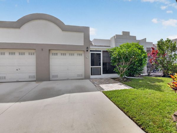 18940 Stewart Circle, Unit 5, Boca Raton, FL 33496