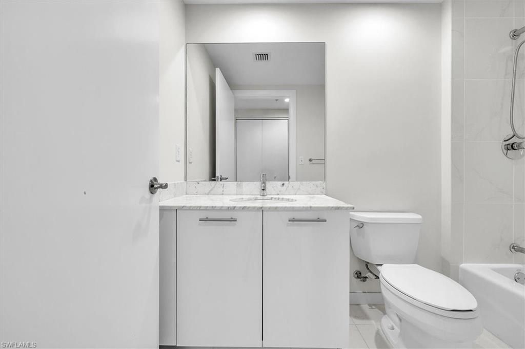 3000 Oasis Grand Blvd , Unit 2802, Fort Myers, FL 33916 Photo