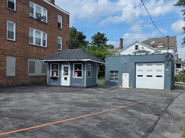 643 Main Street , Poughkeepsie, NY 12601