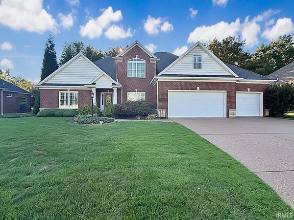 8330 Pelican Pointe Drive, Evansville, IN 47725
