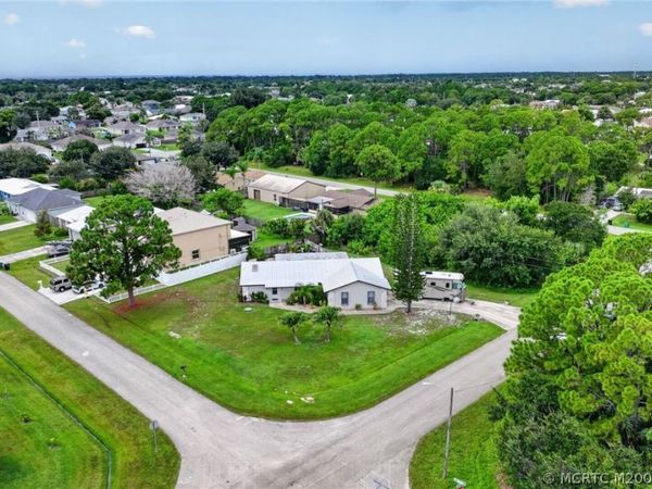 272 SW Ewing Avenue, Port St Lucie, FL 34983