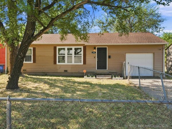 244 E 52nd Place N, Tulsa, OK 74126