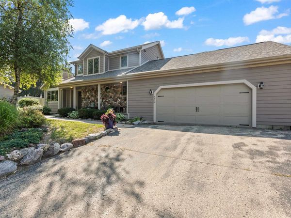 570 Connor Court, Lake Mills, WI 53551