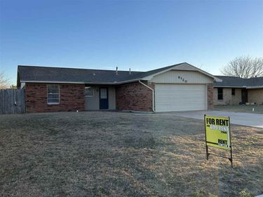 6120 SW Oakcliff Ave, Lawton, OK 73505