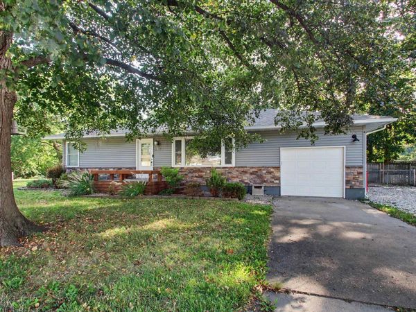 530 Hickory Grove W, Quincy, IL 62305