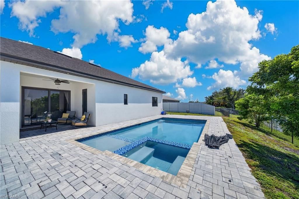 434 NW 6th St, Cape Coral, FL 33993 Photo