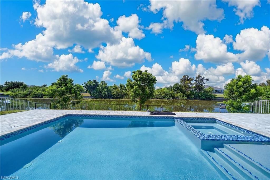 434 NW 6th St, Cape Coral, FL 33993 Photo