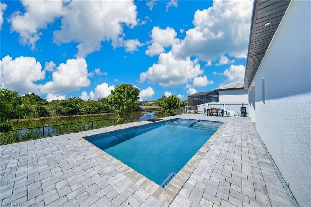 434 NW 6th St, Cape Coral, FL 33993 Photo