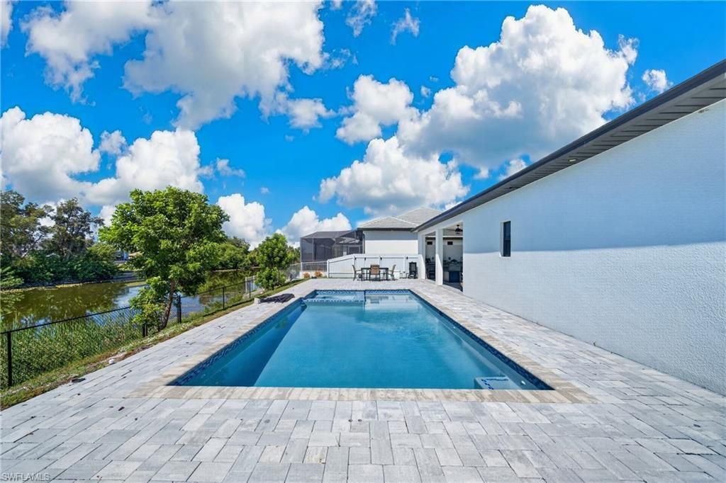 434 NW 6th St, Cape Coral, FL 33993 Photo