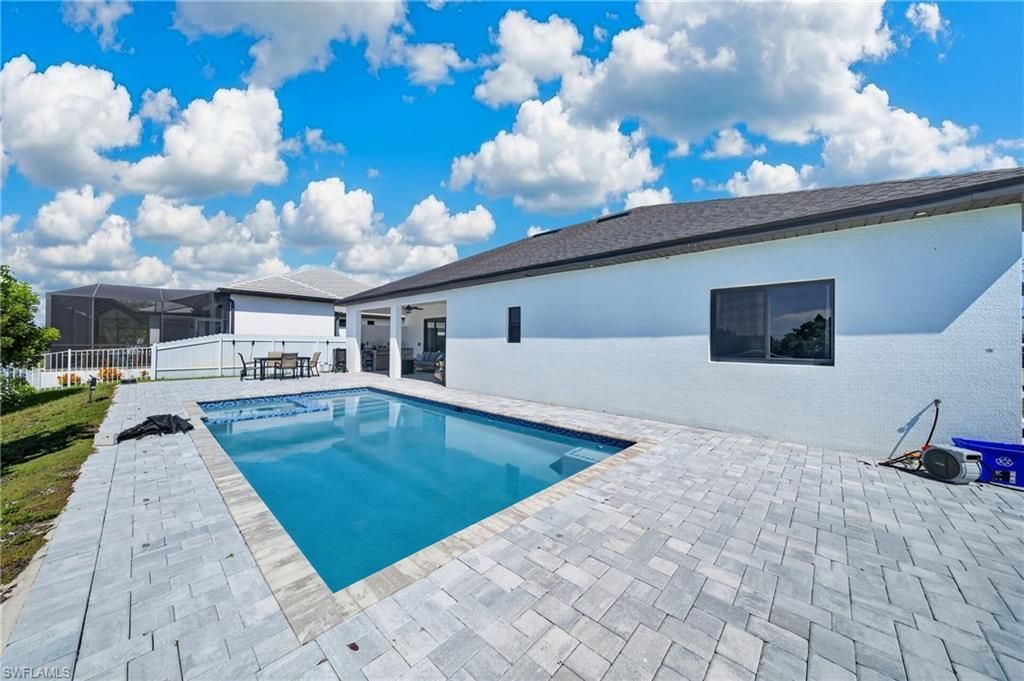 434 NW 6th St, Cape Coral, FL 33993 Photo
