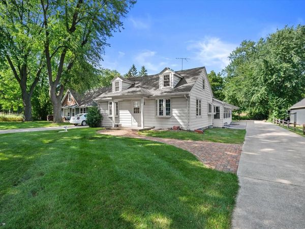 37738 Valley ROAD, Summit, WI 53066