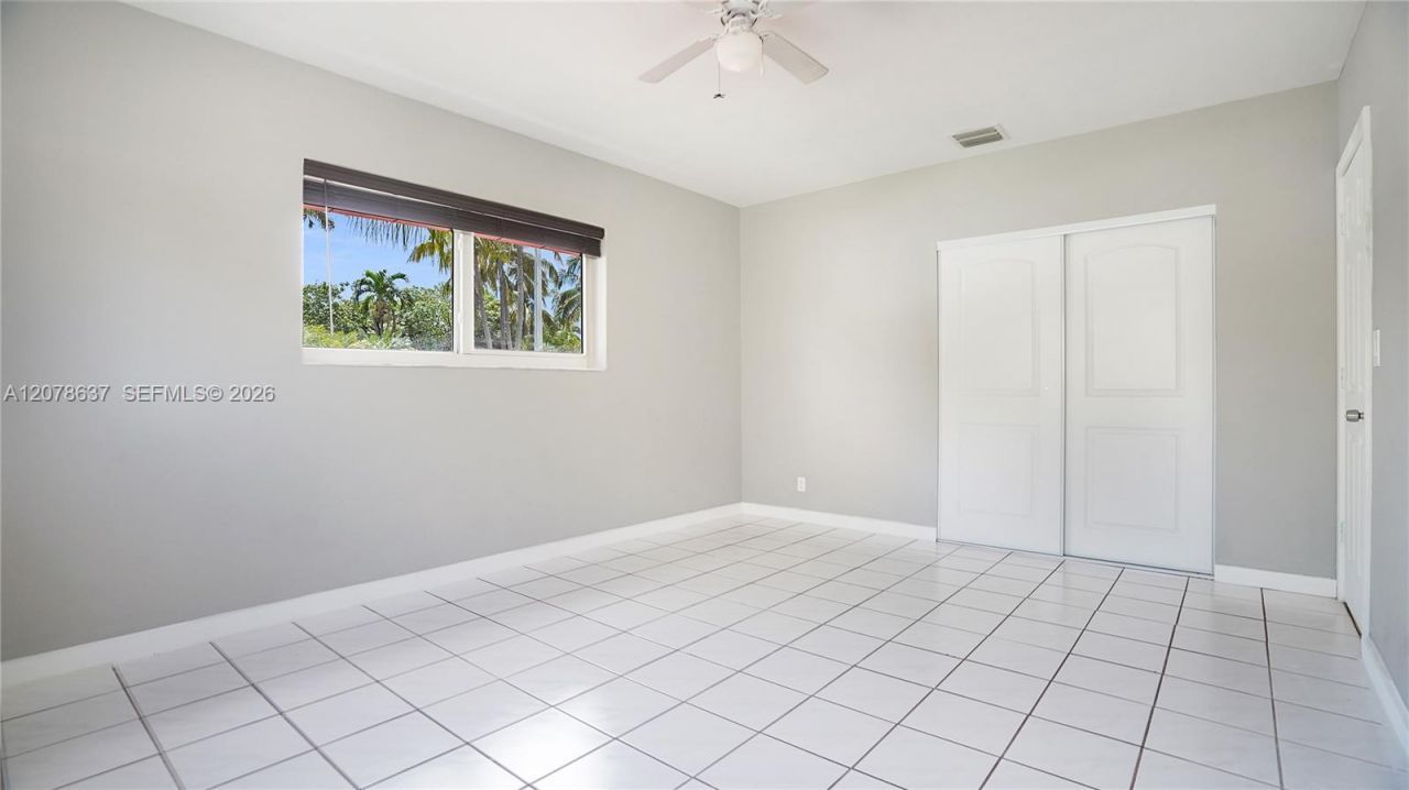 903 NE 2nd St, Hallandale Beach, FL 33009 Photo