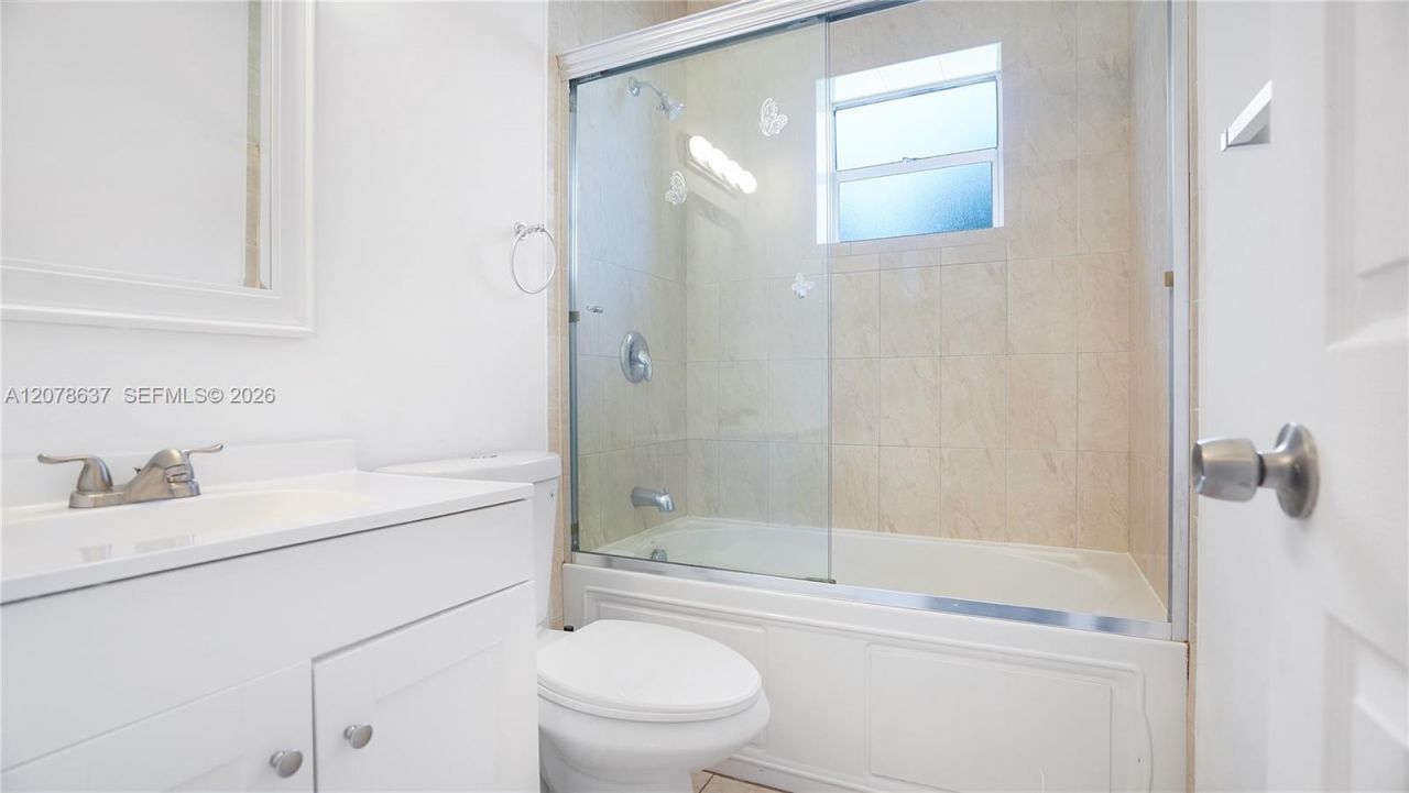903 NE 2nd St, Hallandale Beach, FL 33009 Photo