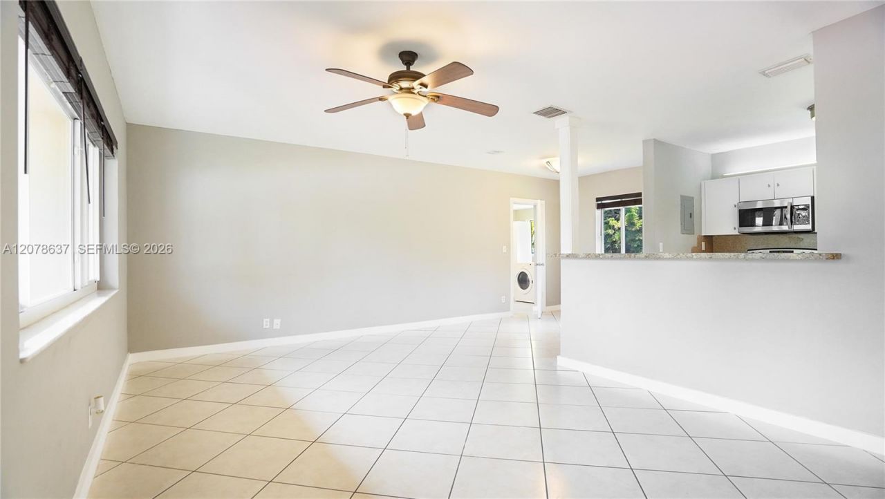 903 NE 2nd St, Hallandale Beach, FL 33009 Photo