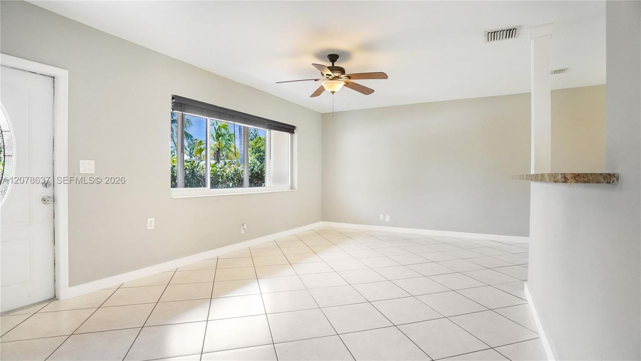 903 NE 2nd St, Hallandale Beach, FL 33009 Photo