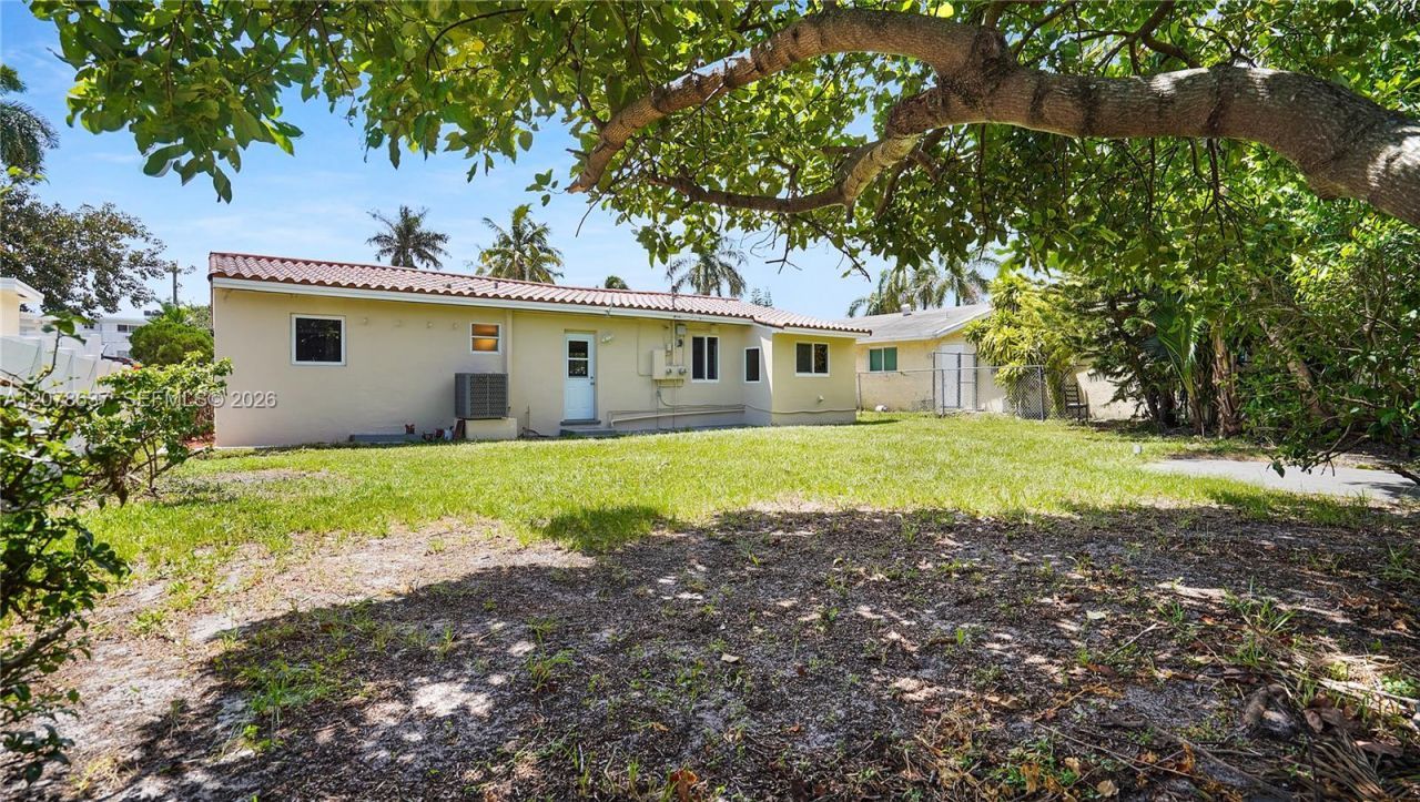 903 NE 2nd St, Hallandale Beach, FL 33009 Photo