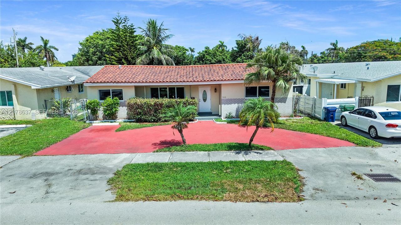 903 NE 2nd St, Hallandale Beach, FL 33009 Photo