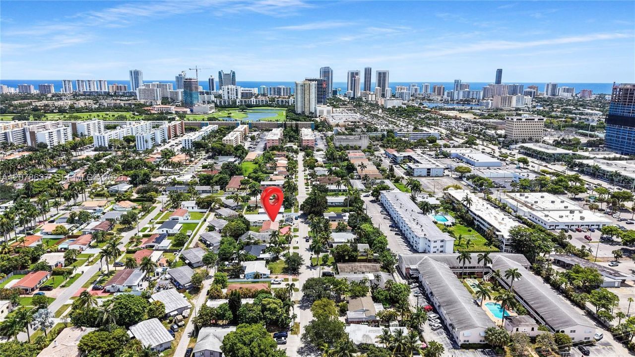 903 NE 2nd St, Hallandale Beach, FL 33009 Photo