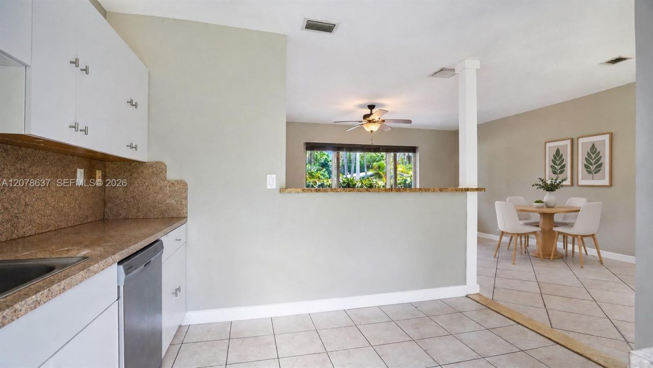 903 NE 2nd St, Hallandale Beach, FL 33009 Photo